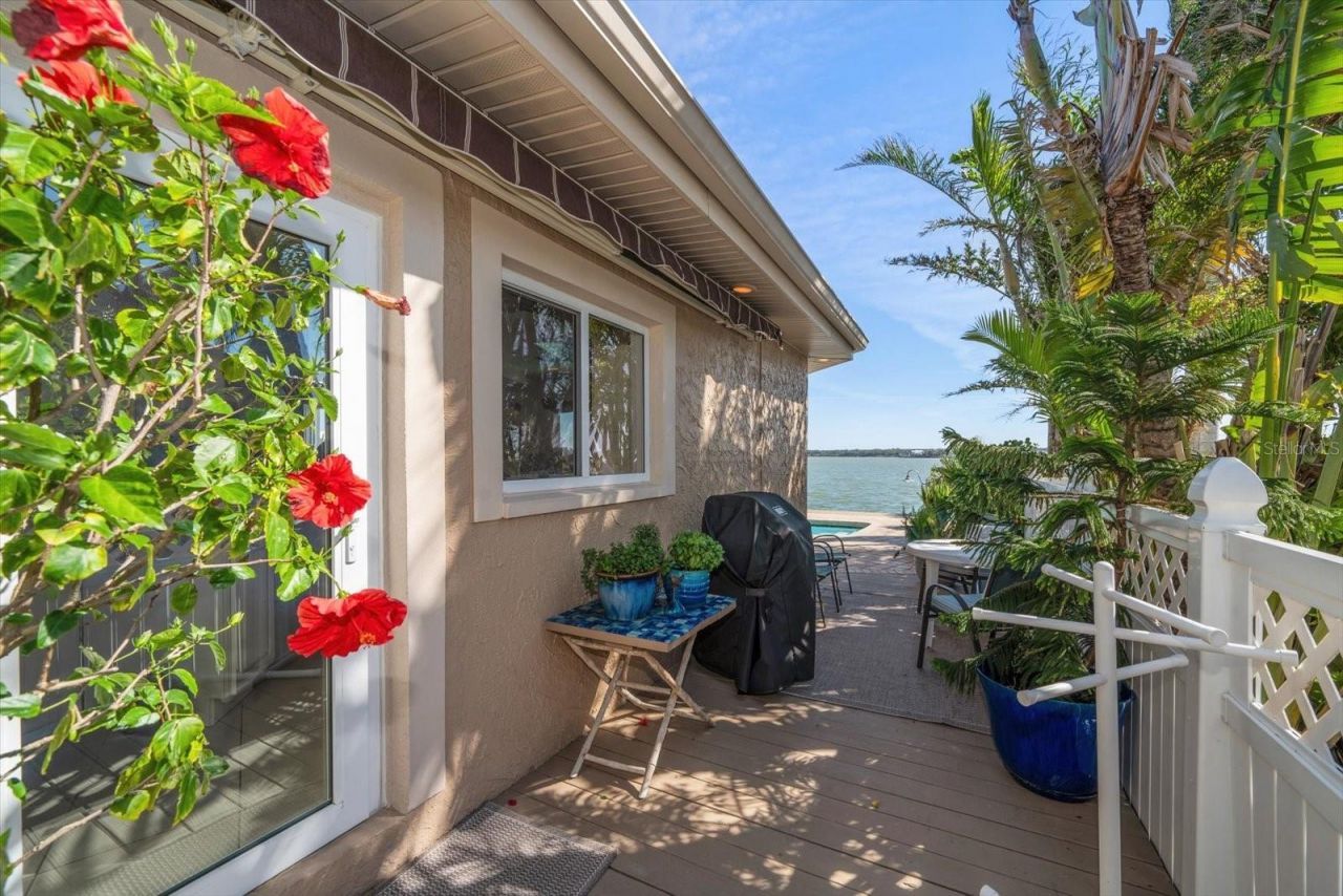 447 22nd Street, Belleair Beach, FL 33786 Photo