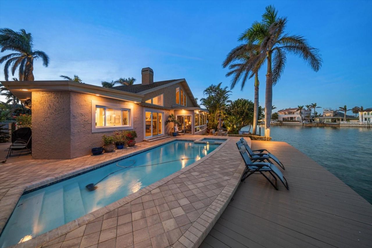 447 22nd Street, Belleair Beach, FL 33786 Photo