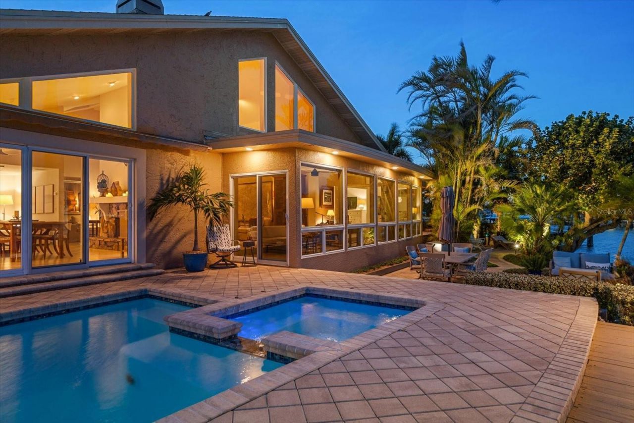 447 22nd Street, Belleair Beach, FL 33786 Photo