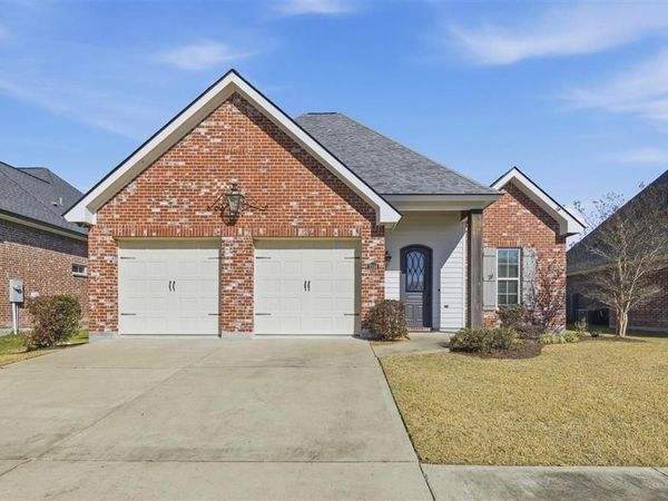 2534 South Point Drive, Lake Charles, LA 70605