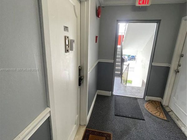 13685 NE 10th Ave , Unit 210, North Miami, FL 33161