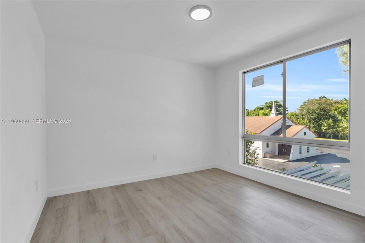 3204 Plaza St, Miami, FL 33133 Photo