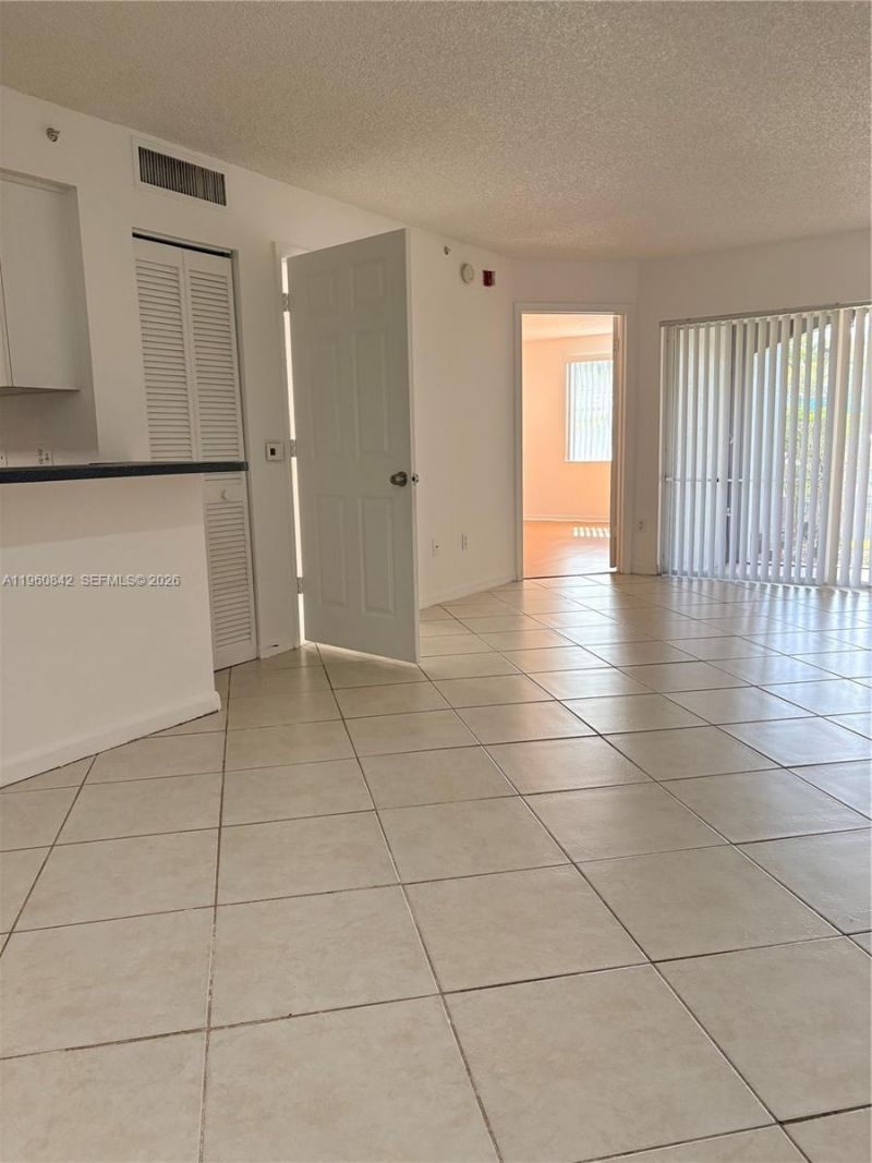 9640 NW 2nd St, Unit 5-105, Pembroke Pines, FL 33024 Photo