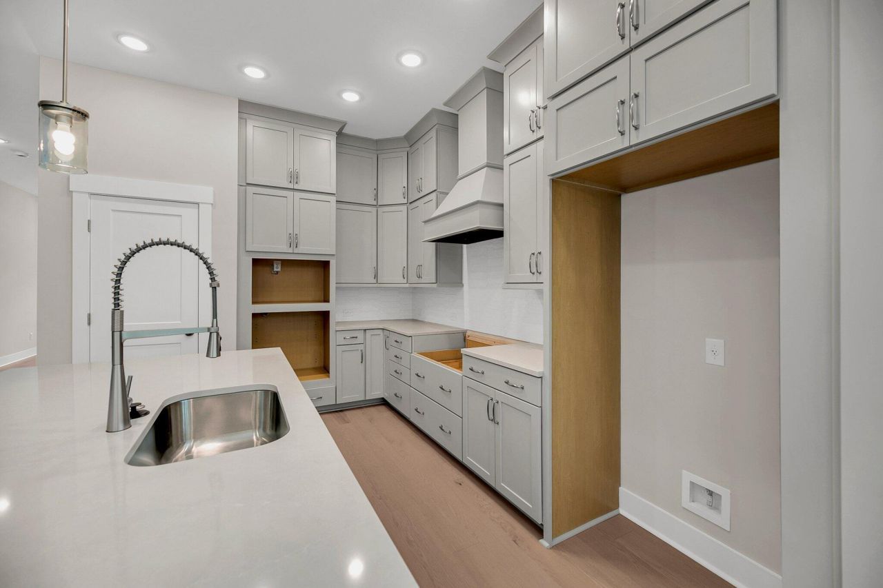 541 Spiral Ramp Court Photo 12