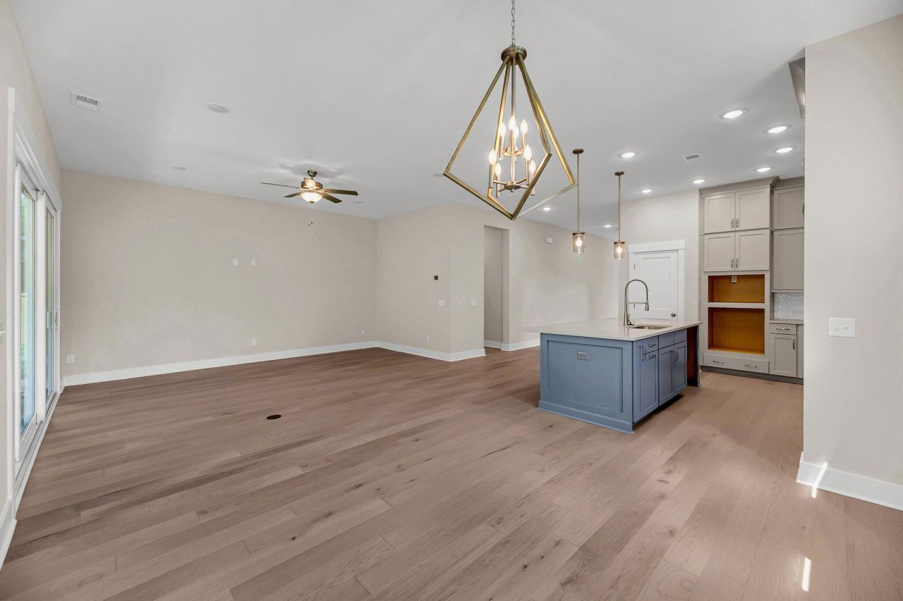 541 Spiral Ramp Court Photo 6