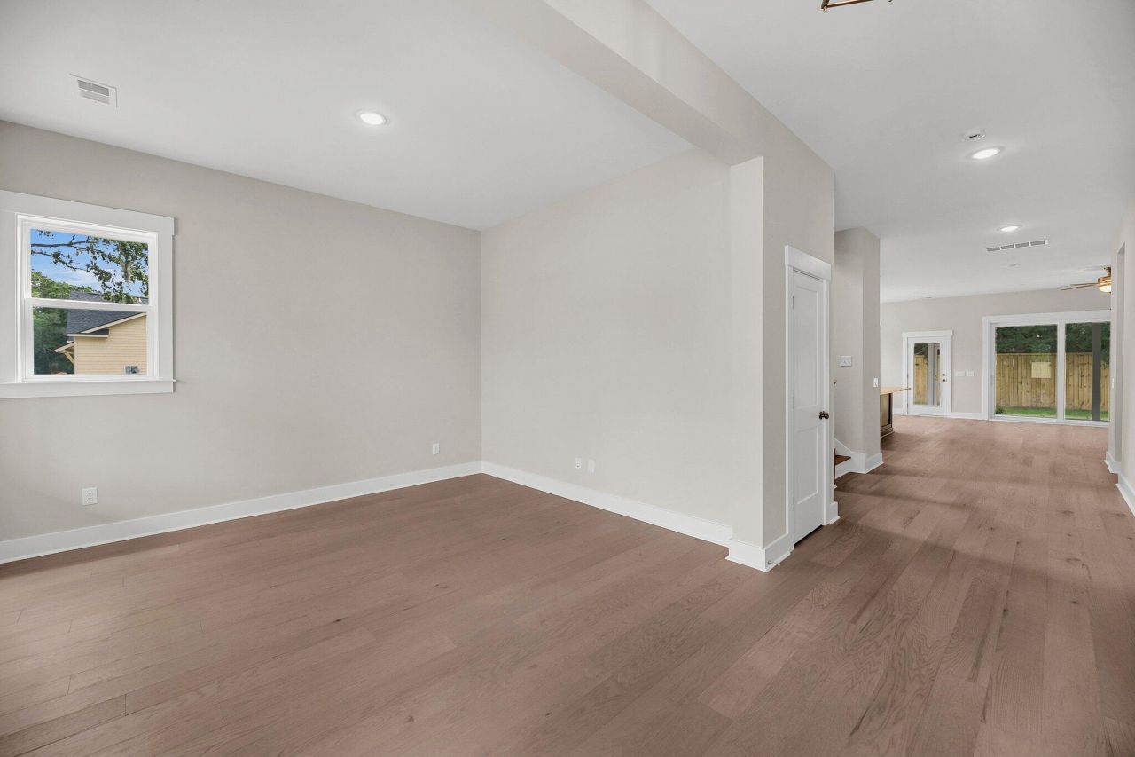 541 Spiral Ramp Court Photo 8