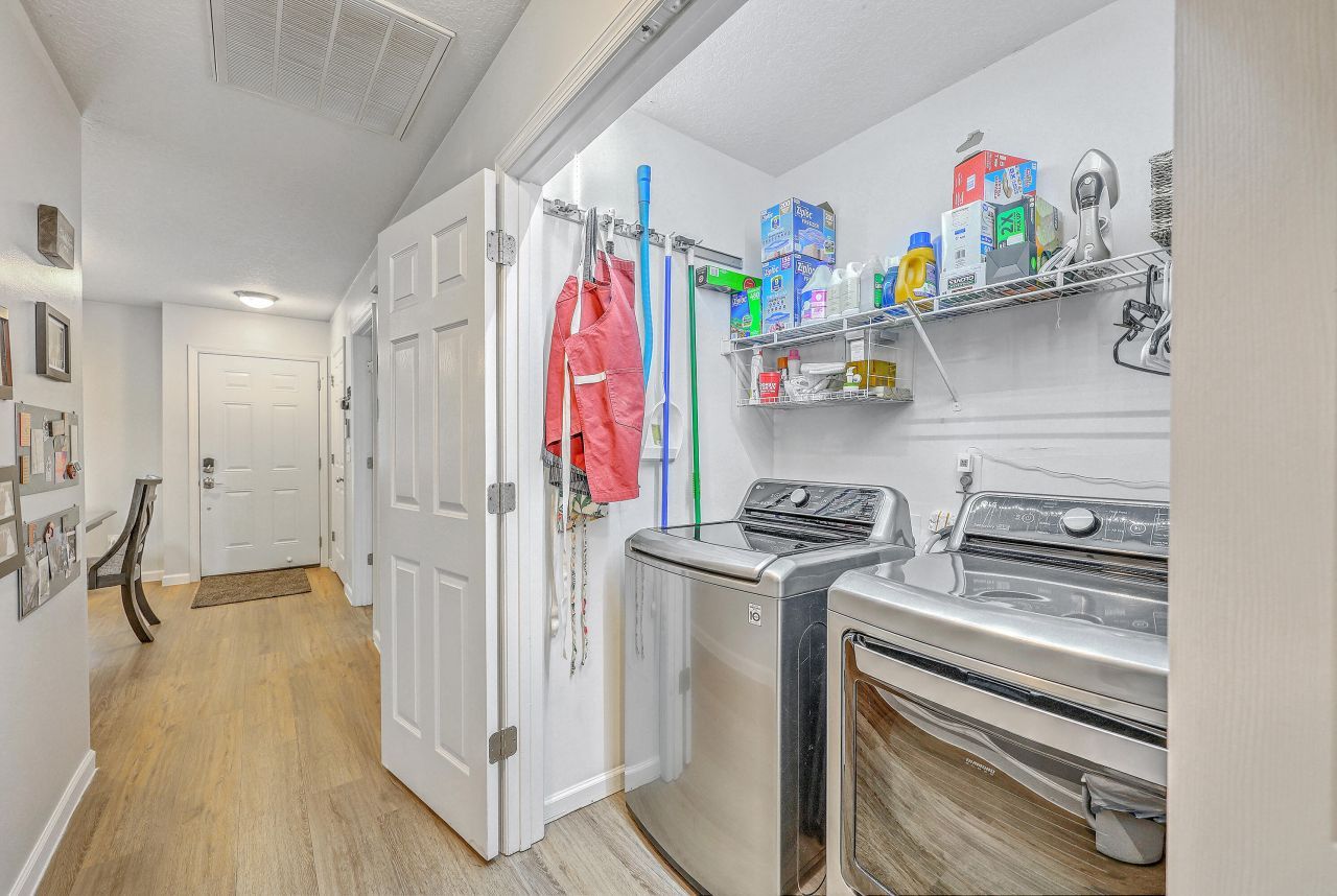 5201 Pomfret Street Photo 25