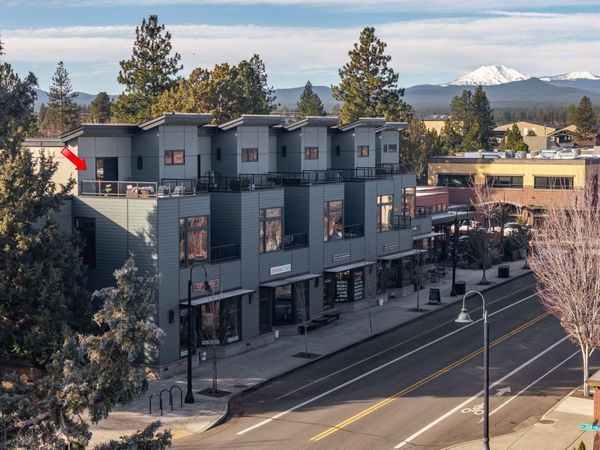 2735 NW Crossing Drive, Unit #201, Bend, OR 97703