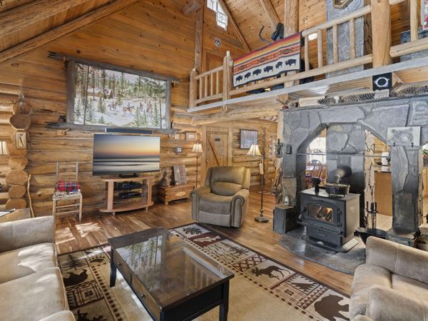 140643 Kamloop Lane, Gilchrist, OR 97737