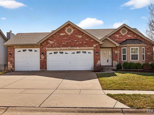 1112 William Penn Drive, Wentzville, MO 63385