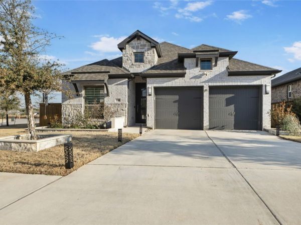 224 Green Knoll LN, Georgetown, TX 78628