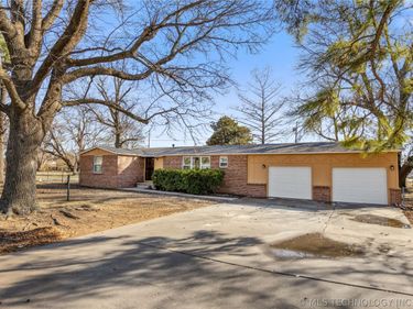 1408 E 1st Street, Okmulgee, OK 74447