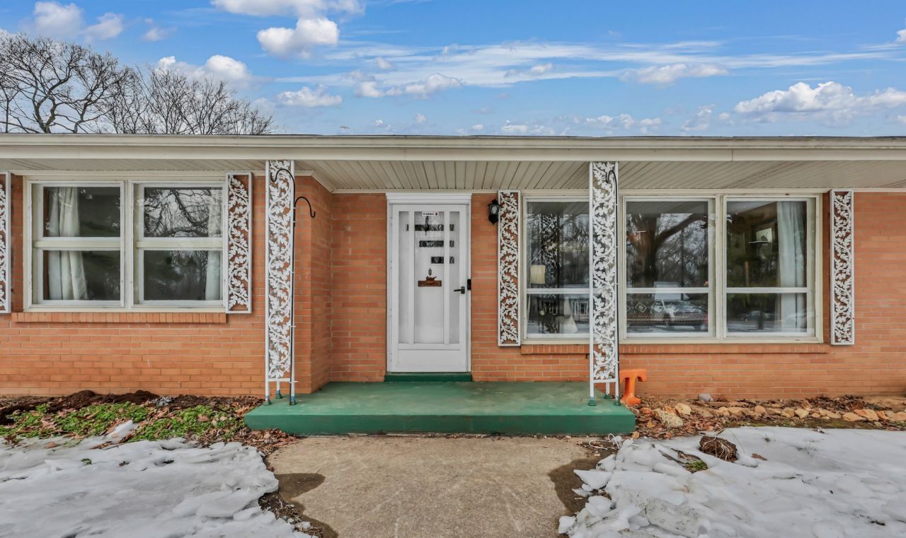 1105 Palmyra Rd, Clarksville, TN 37040 Main Photo