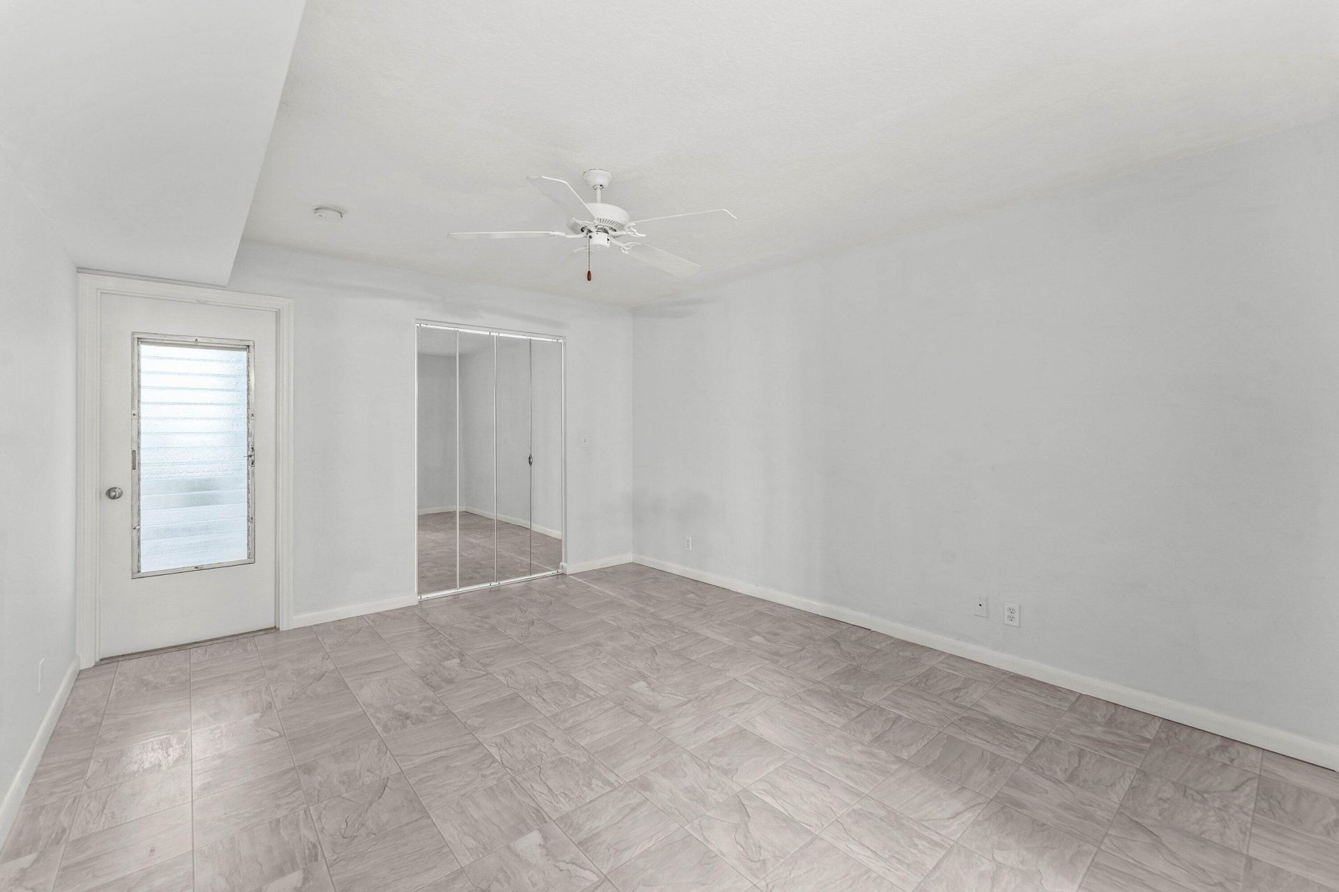 124 Shore Court, Unit 303, North Palm Beach, FL 33408 Photo