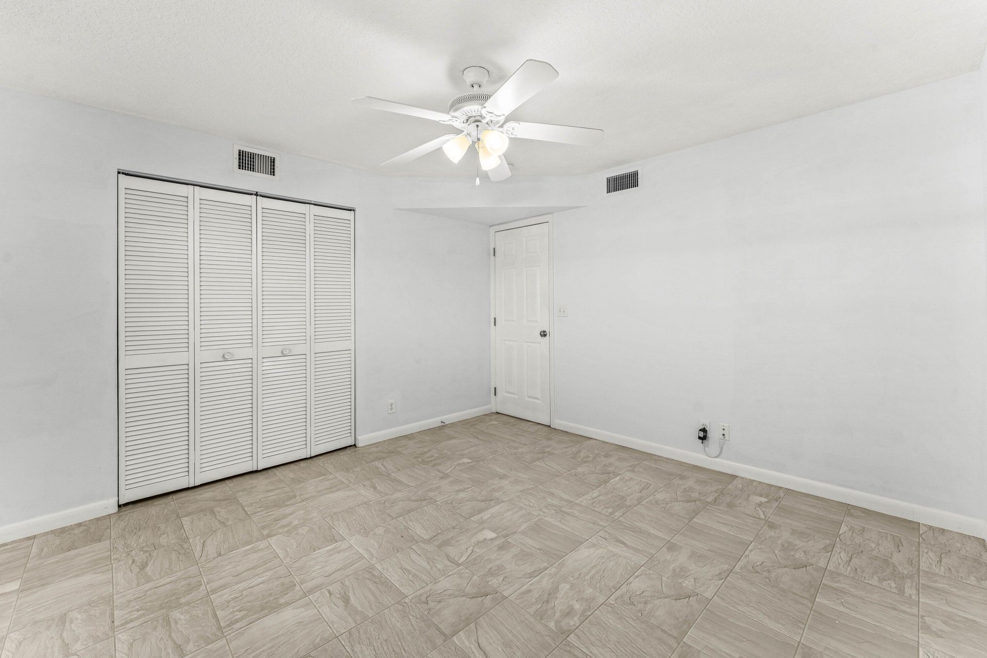 124 Shore Court, Unit 303, North Palm Beach, FL 33408 Photo