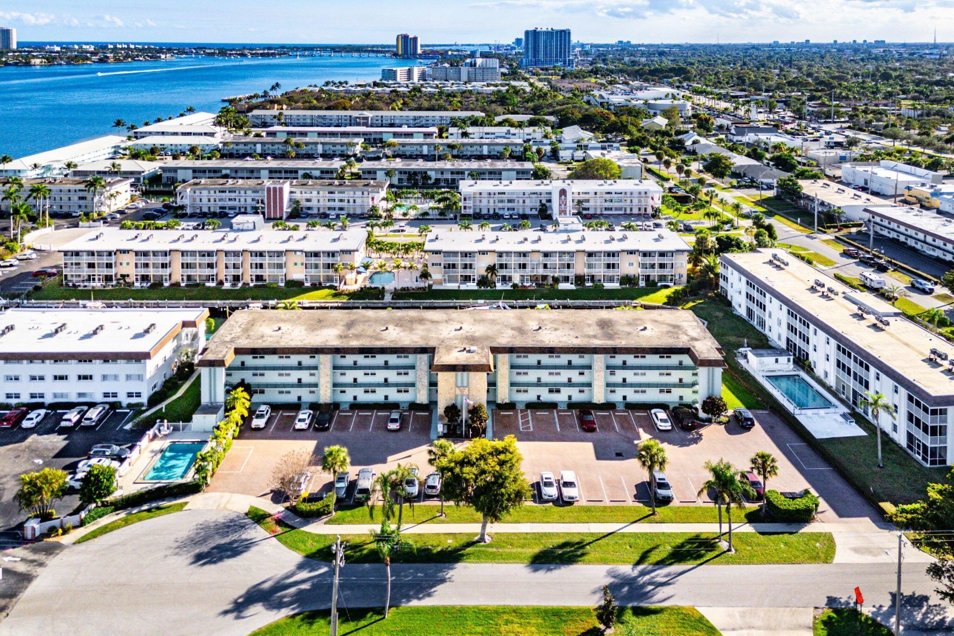 124 Shore Court, Unit 303, North Palm Beach, FL 33408 Photo