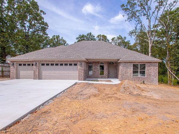 2700 E Maryland Avenue, Sherwood, AR 72120