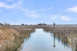 1527 Macoma Drive photo 4