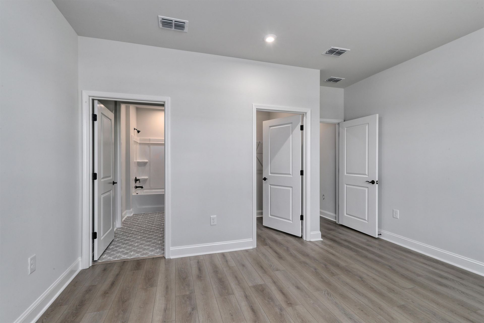 1505 Crested Iris Way Photo 6