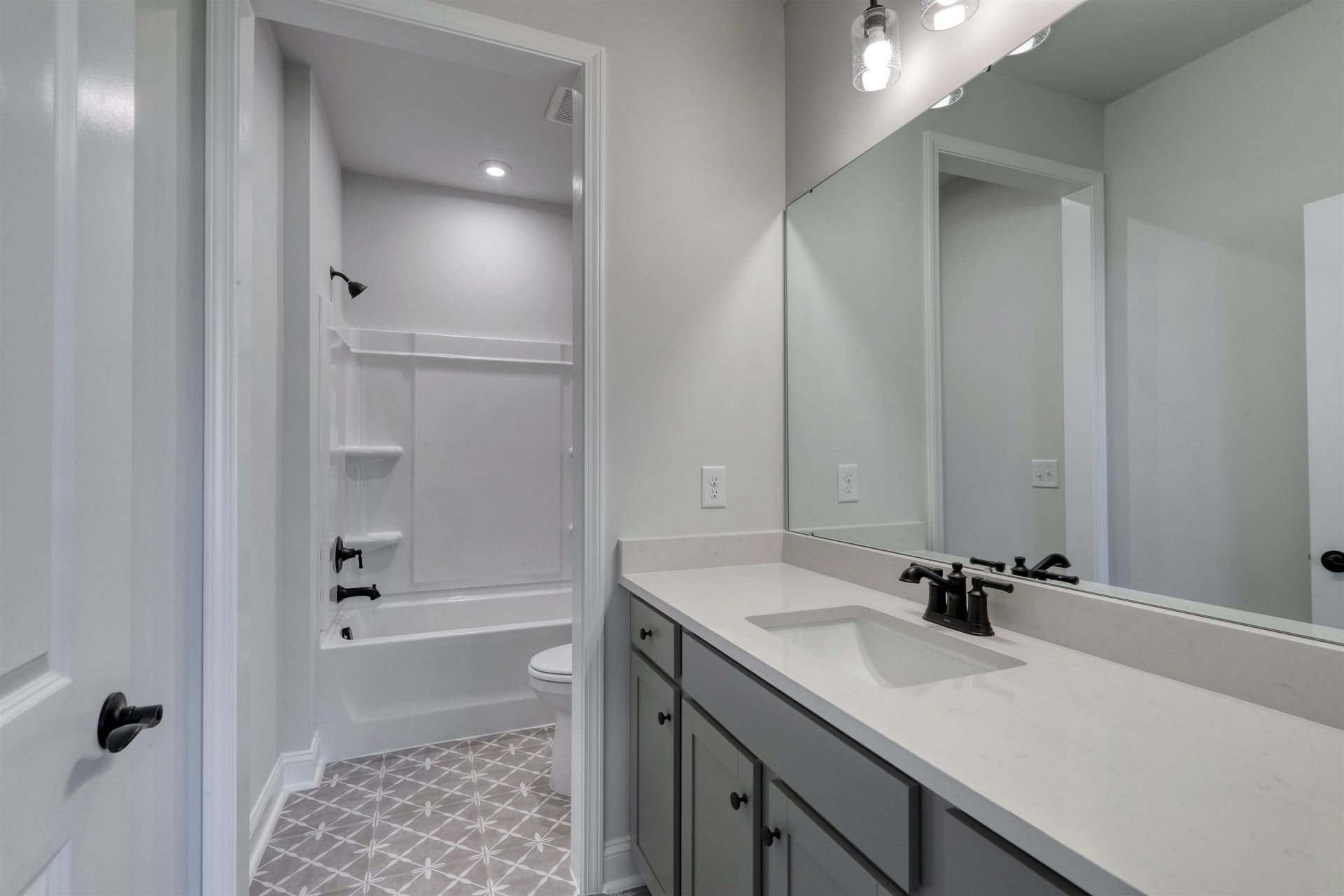 1505 Crested Iris Way Photo 7
