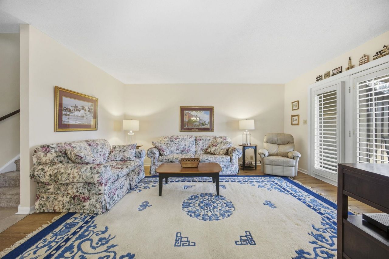 800 Egret Circle Photo 6