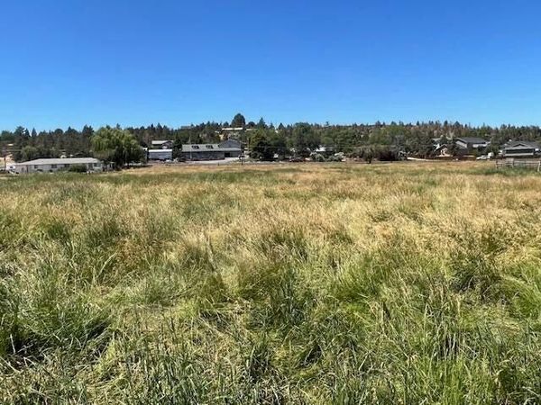 585 SW Fairgrounds Road, Madras, OR 97741