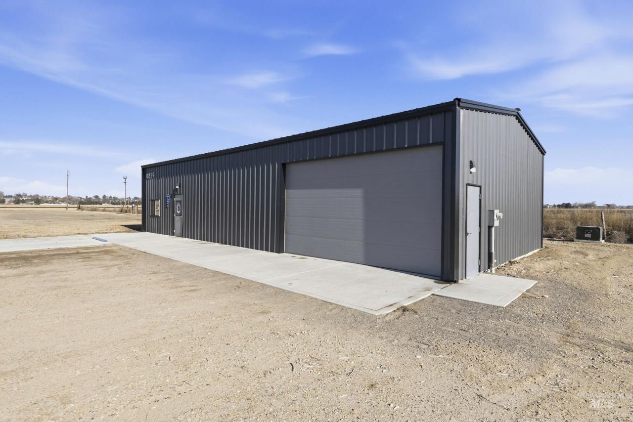 8829 Lake Shore Drive, Nampa, ID 83686 Main Photo