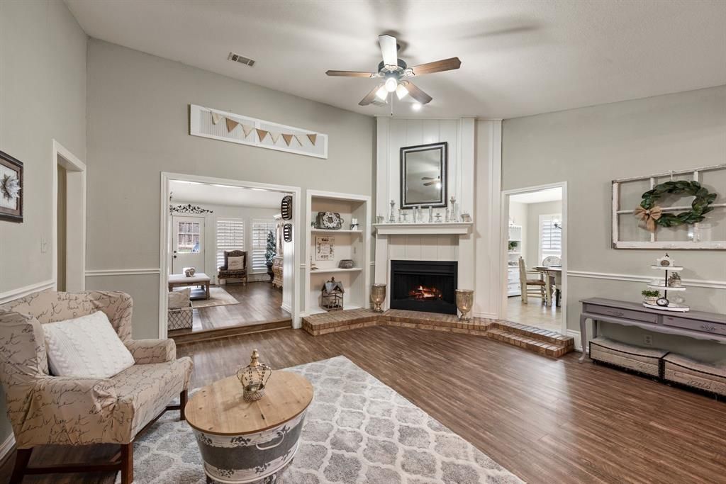 3229 David Drive, Hurst, TX 76054 Main Photo