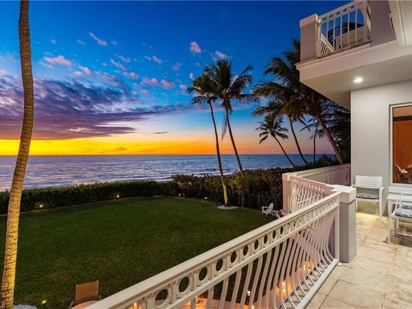 25 2nd AVE S, NAPLES, FL 34102