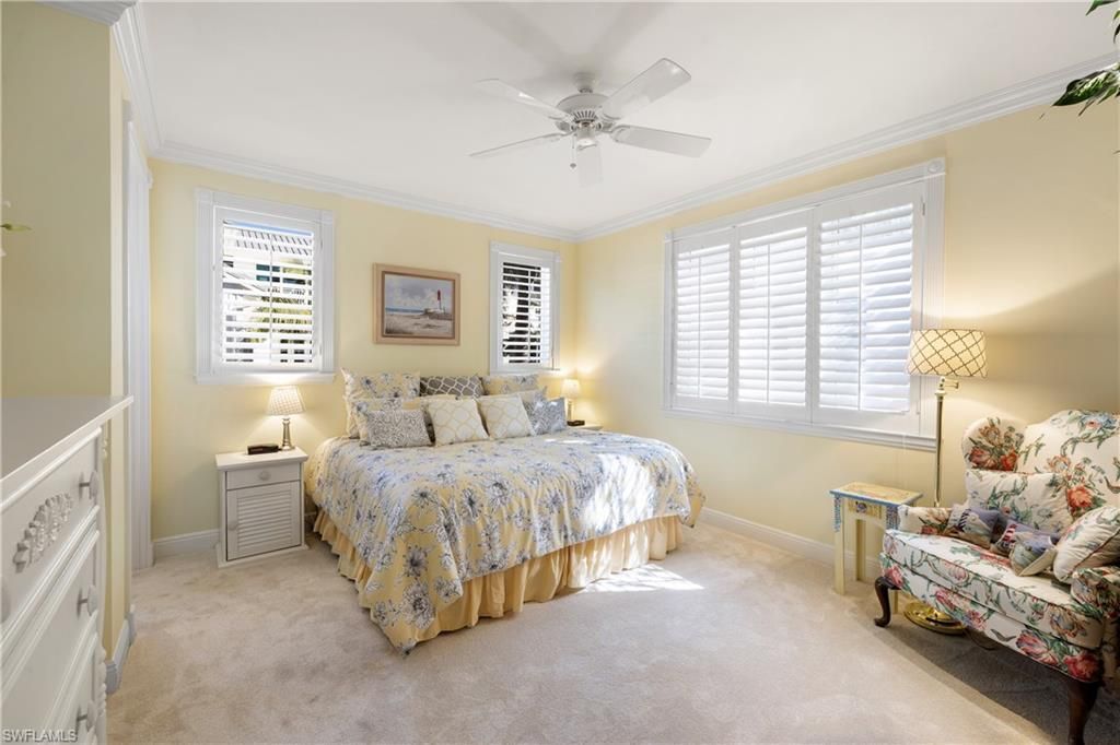 25 2nd Ave S, Naples, FL 34102 Photo