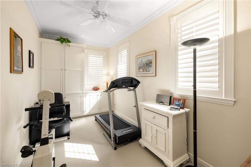 25 2nd Ave S, Naples, FL 34102 Photo