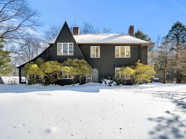 893 Highland St, Hamilton, MA 01982