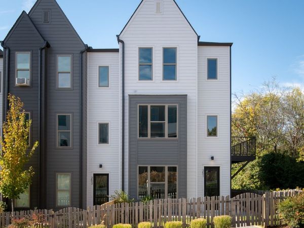 251 Arrowhead Dr, Nashville, TN 37216