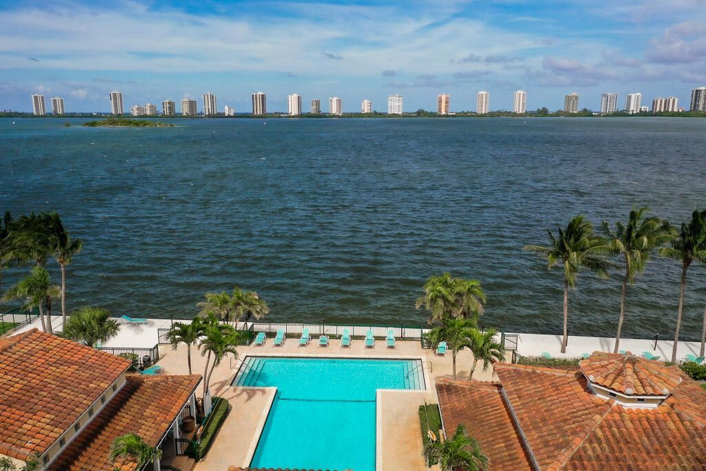 1020 Lake Shore Drive, Unit 202, Lake Park, FL 33403 Photo