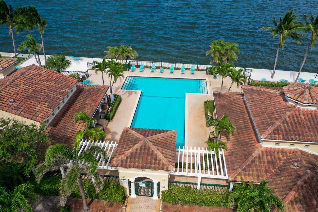 1020 Lake Shore Drive, Unit 202, Lake Park, FL 33403 Photo