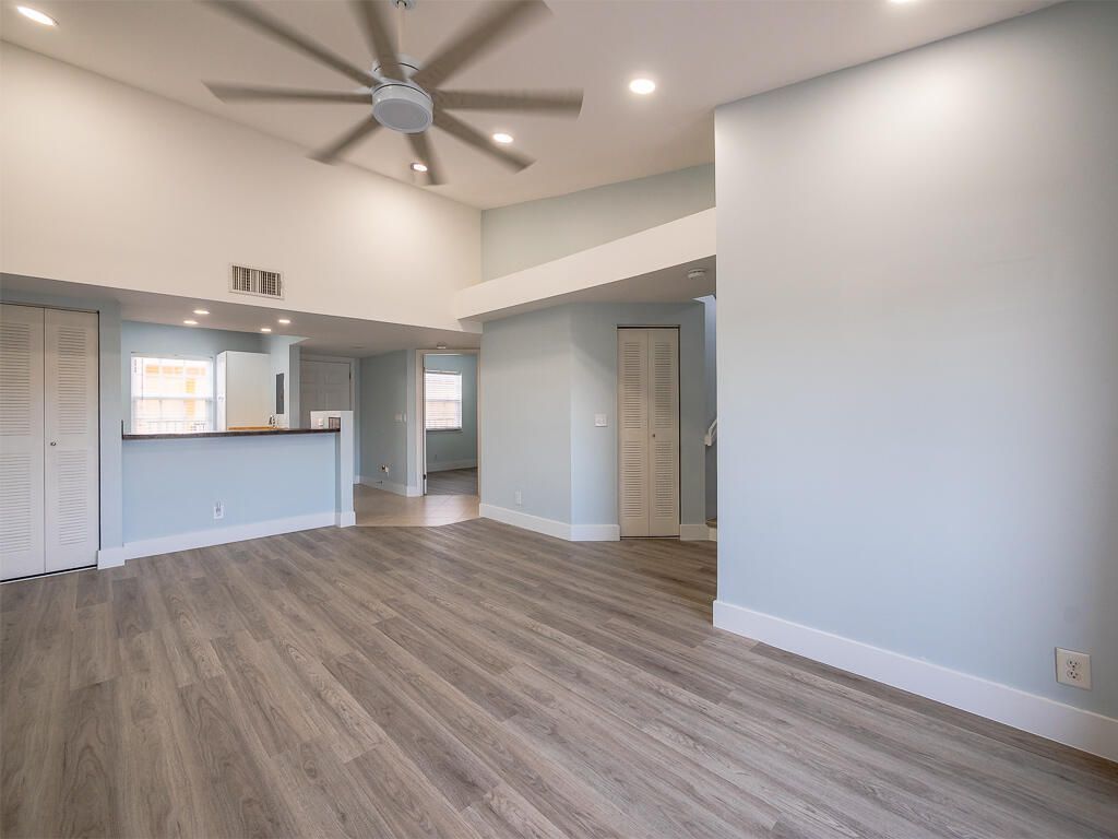 1020 Lake Shore Drive, Unit 202, Lake Park, FL 33403 Photo
