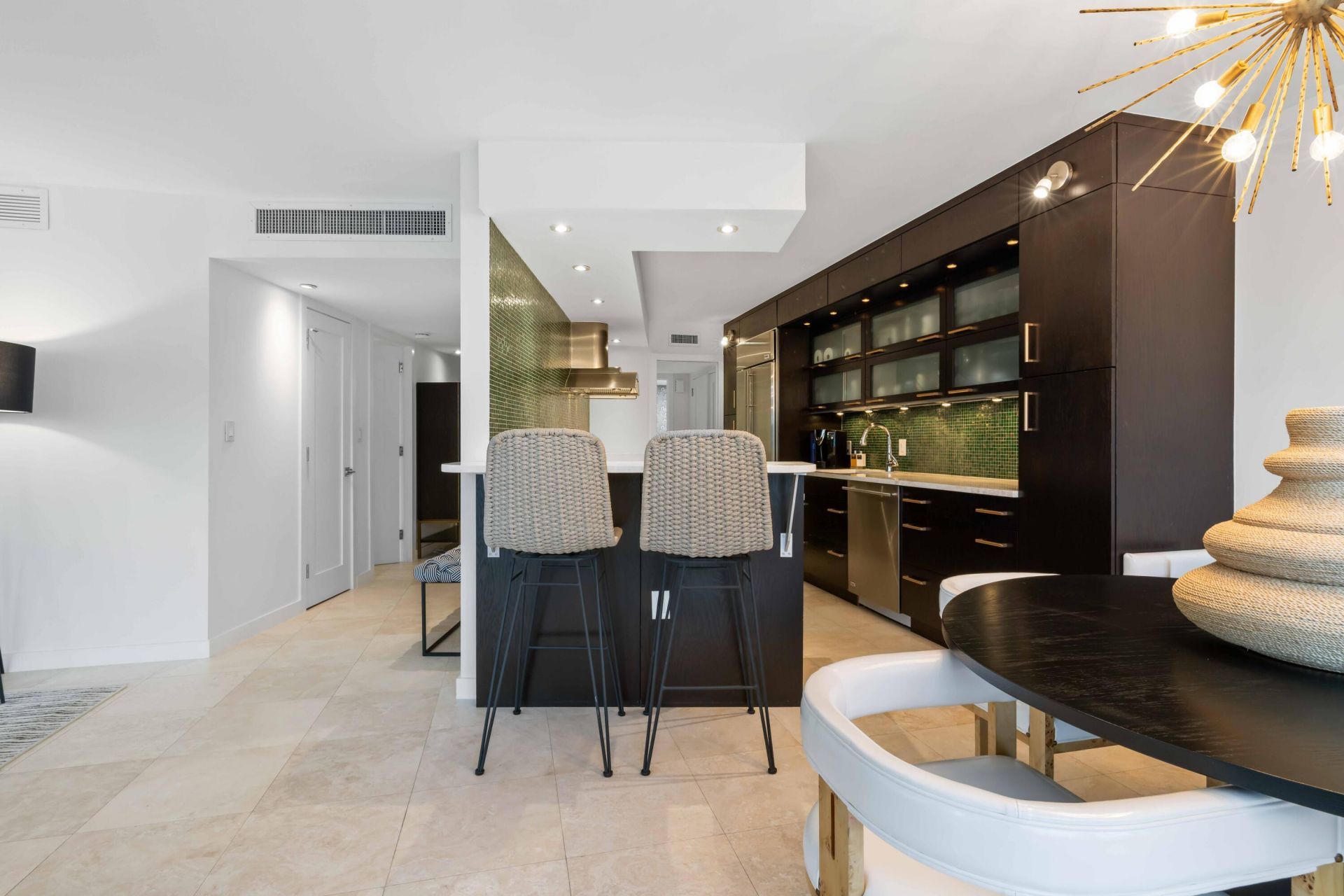 130 Sunrise Avenue, Unit 201, Palm Beach, FL 33480 Photo