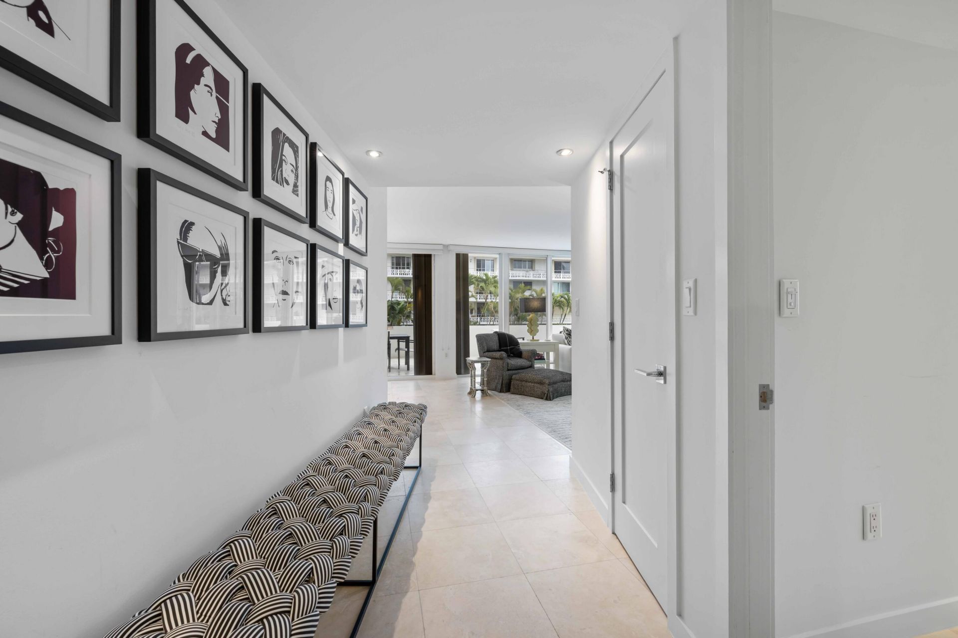 130 Sunrise Avenue, Unit 201, Palm Beach, FL 33480 Photo