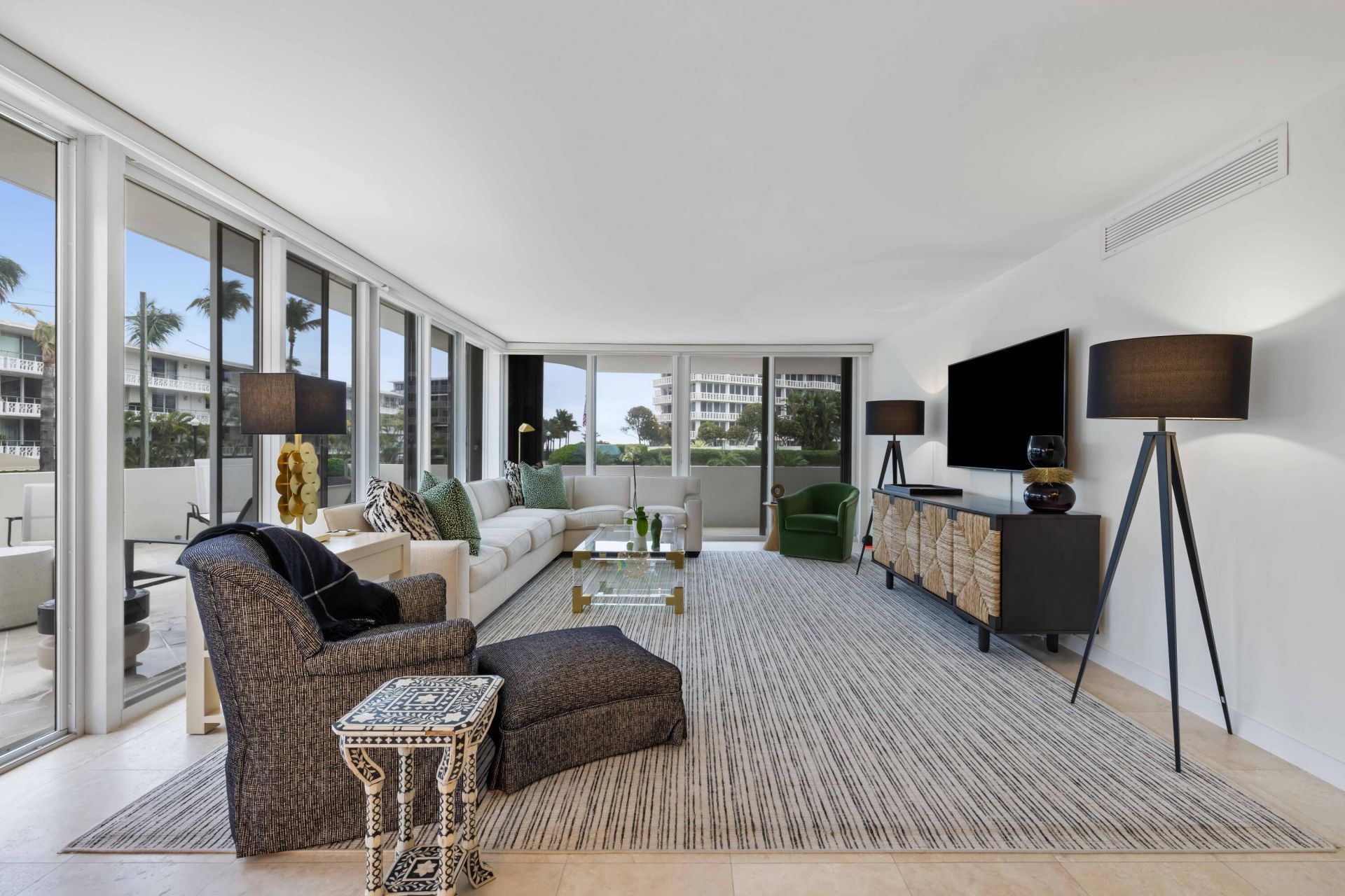 130 Sunrise Avenue, Unit 201, Palm Beach, FL 33480 Photo