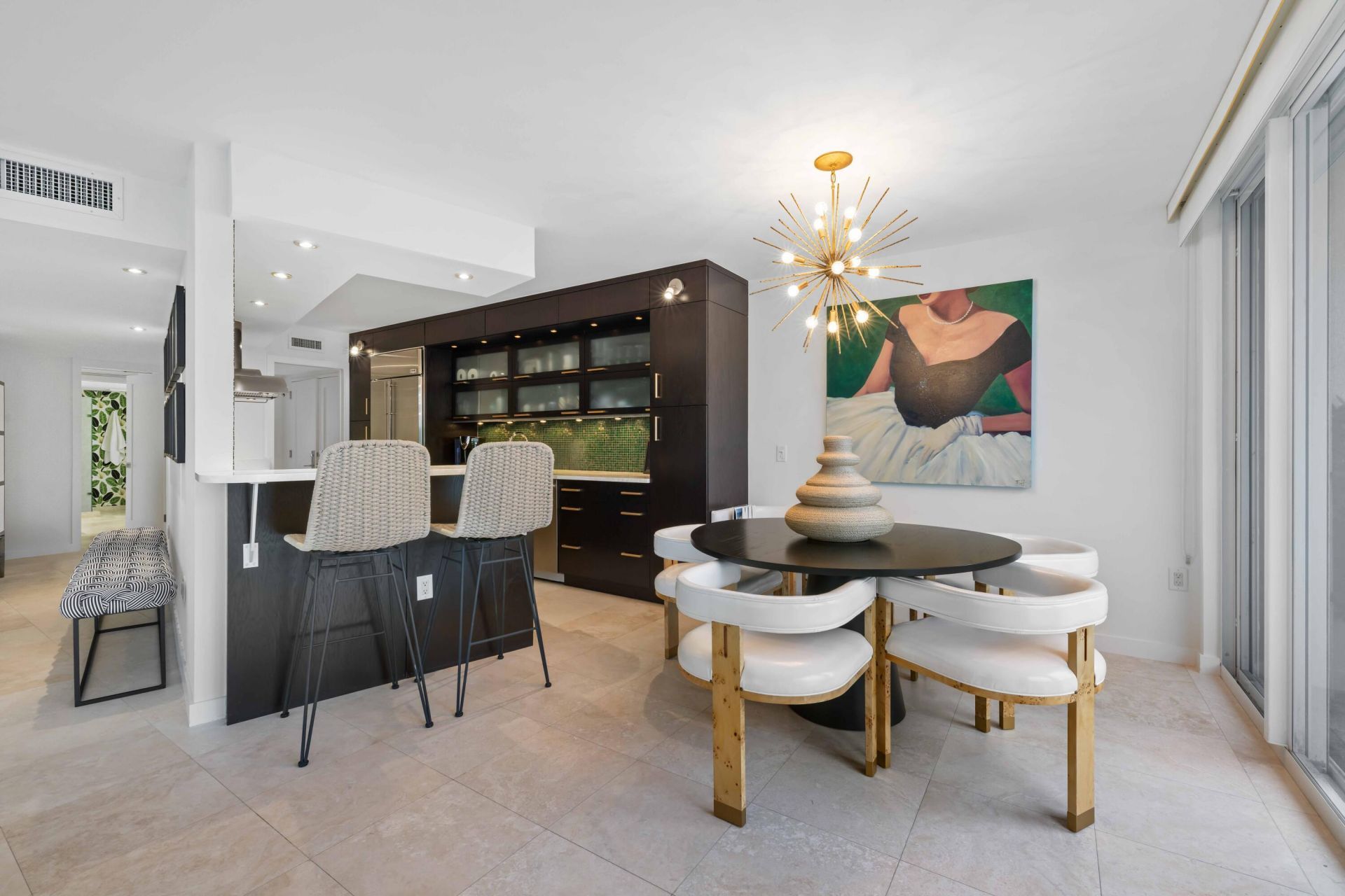 130 Sunrise Avenue, Unit 201, Palm Beach, FL 33480 Photo