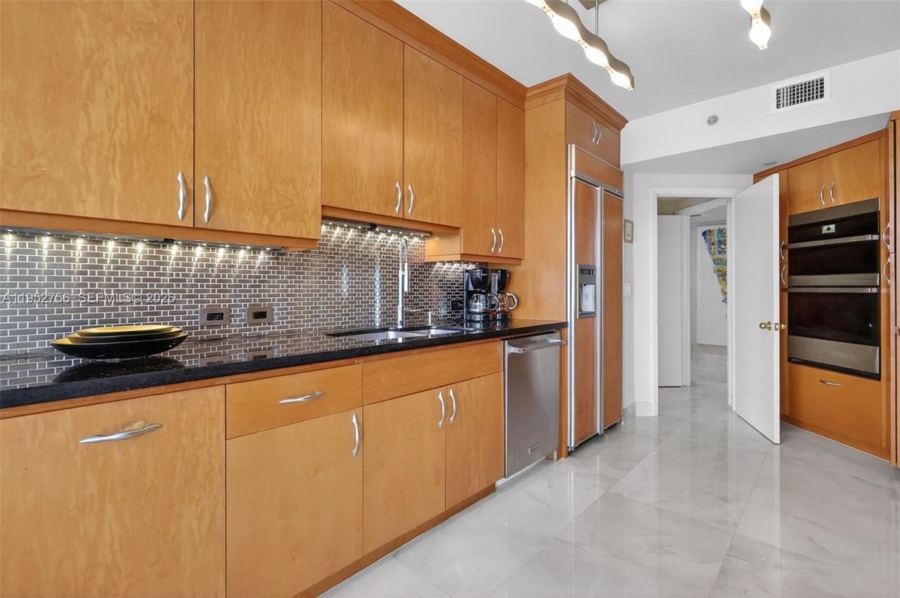 4000 Island Blvd, Unit 2602, Aventura, FL 33160 Photo