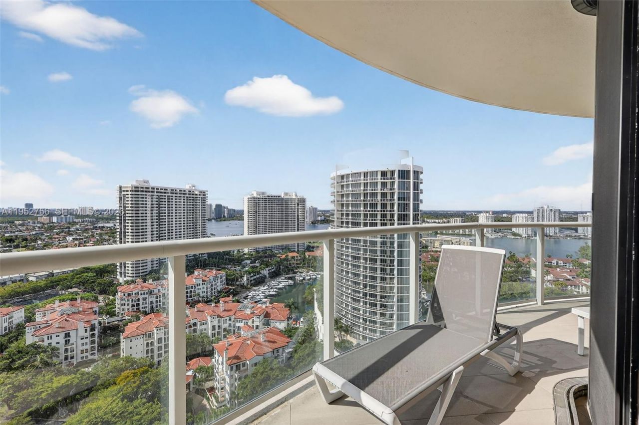 4000 Island Blvd, Unit 2602, Aventura, FL 33160 Photo