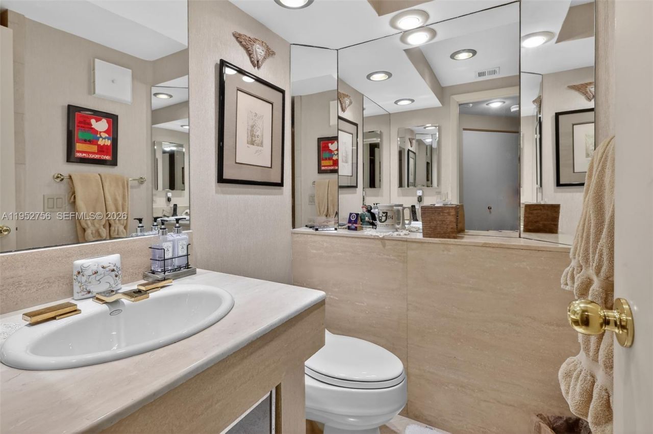 4000 Island Blvd, Unit 2602, Aventura, FL 33160 Photo