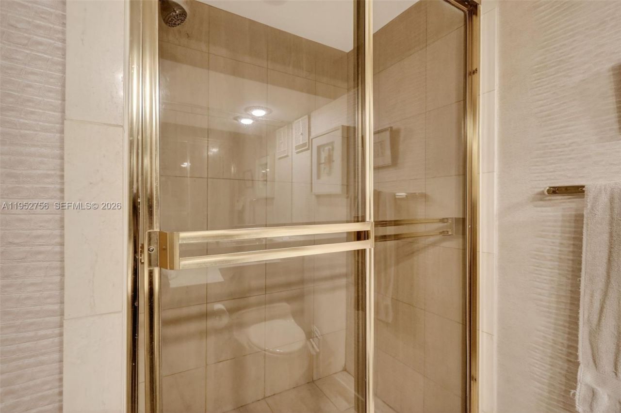 4000 Island Blvd, Unit 2602, Aventura, FL 33160 Photo