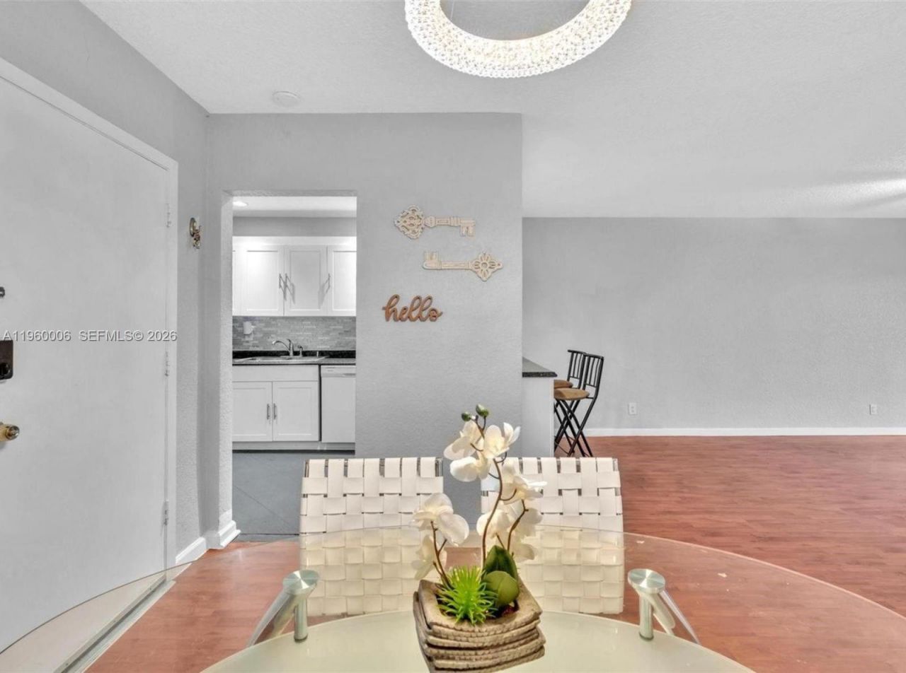 4731 NW 10th Ct, Unit 316, Plantation, FL 33313 Photo