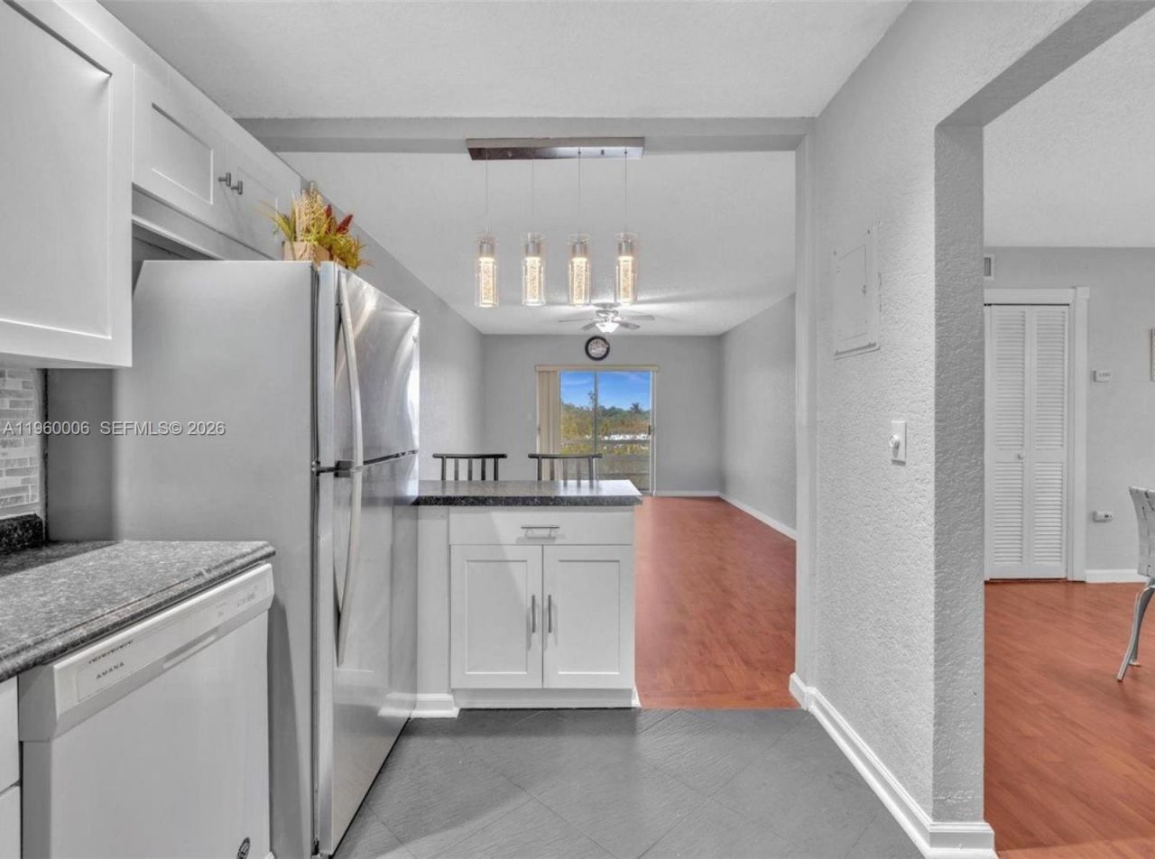 4731 NW 10th Ct, Unit 316, Plantation, FL 33313 Photo