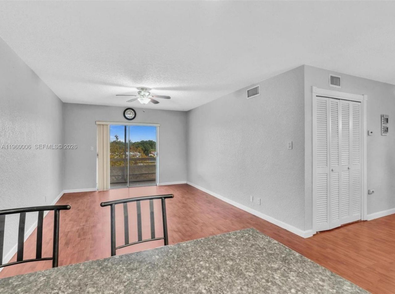 4731 NW 10th Ct, Unit 316, Plantation, FL 33313 Photo