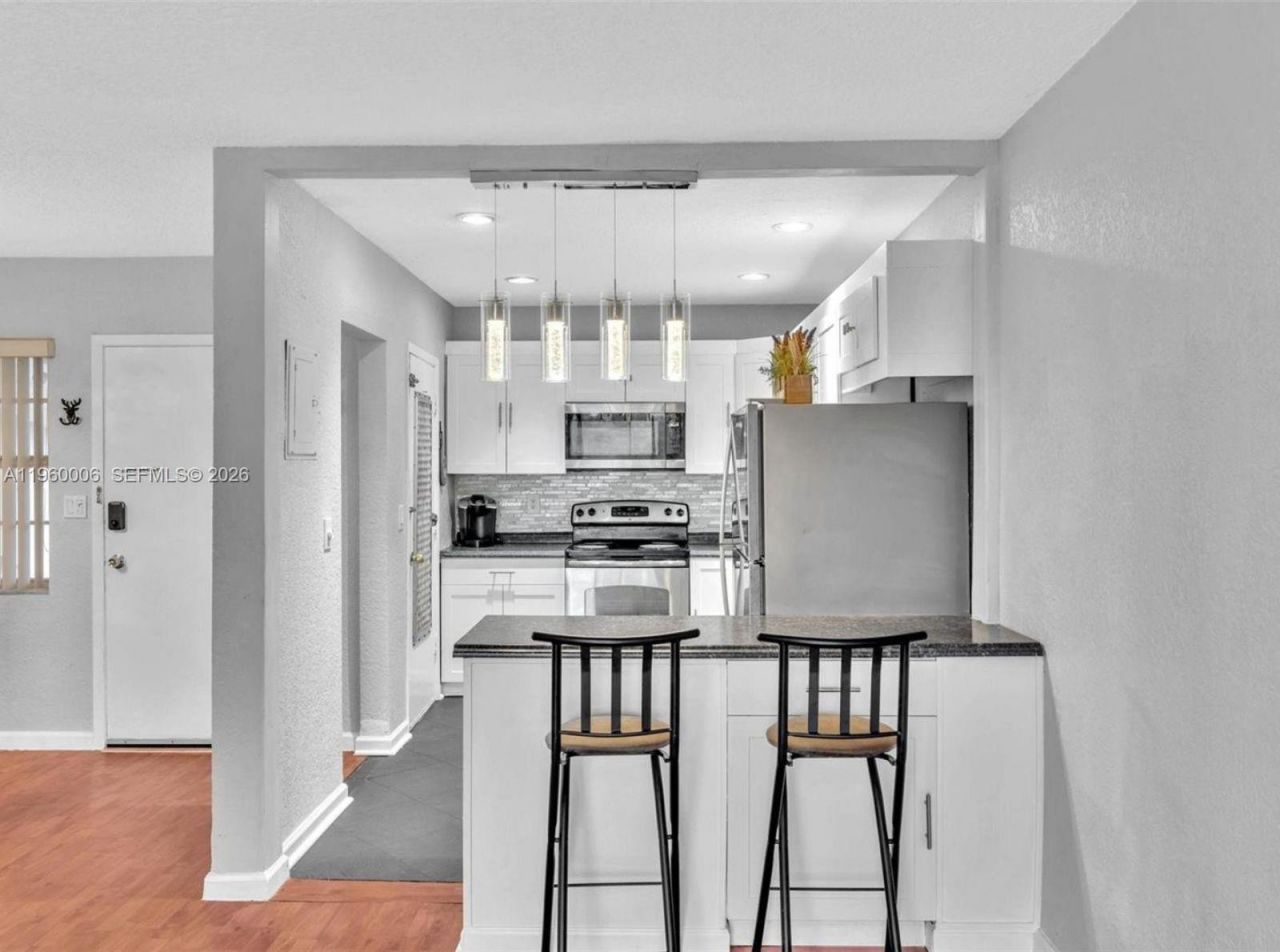 4731 NW 10th Ct, Unit 316, Plantation, FL 33313 Photo