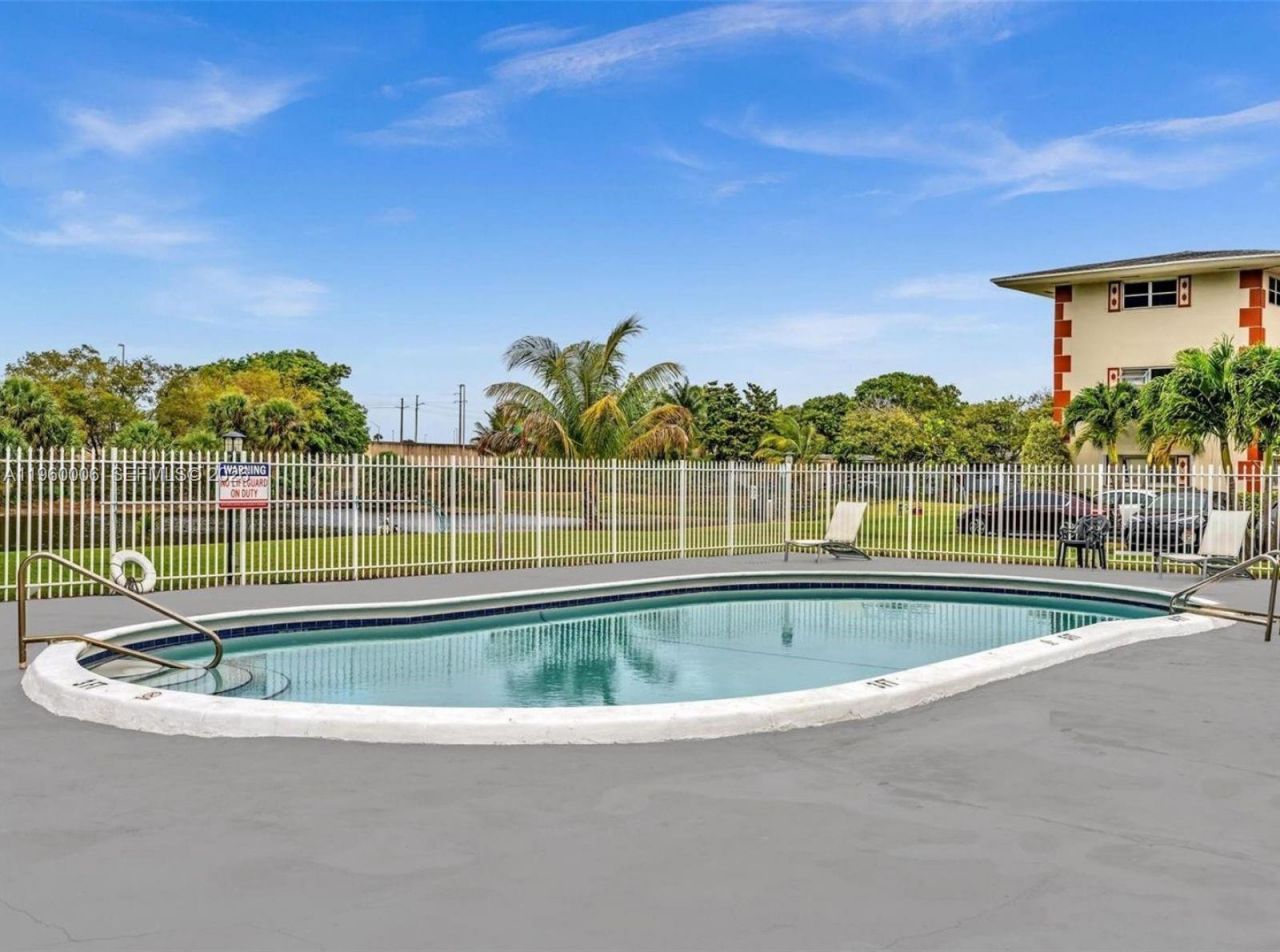 4731 NW 10th Ct, Unit 316, Plantation, FL 33313 Photo