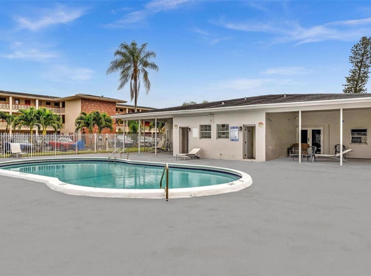 4731 NW 10th Ct, Unit 316, Plantation, FL 33313 Photo